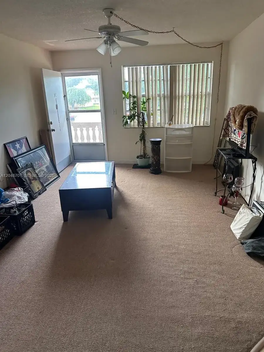 20320 NE 2nd Ave # 27, Miami Gardens FL 33179 photo 3