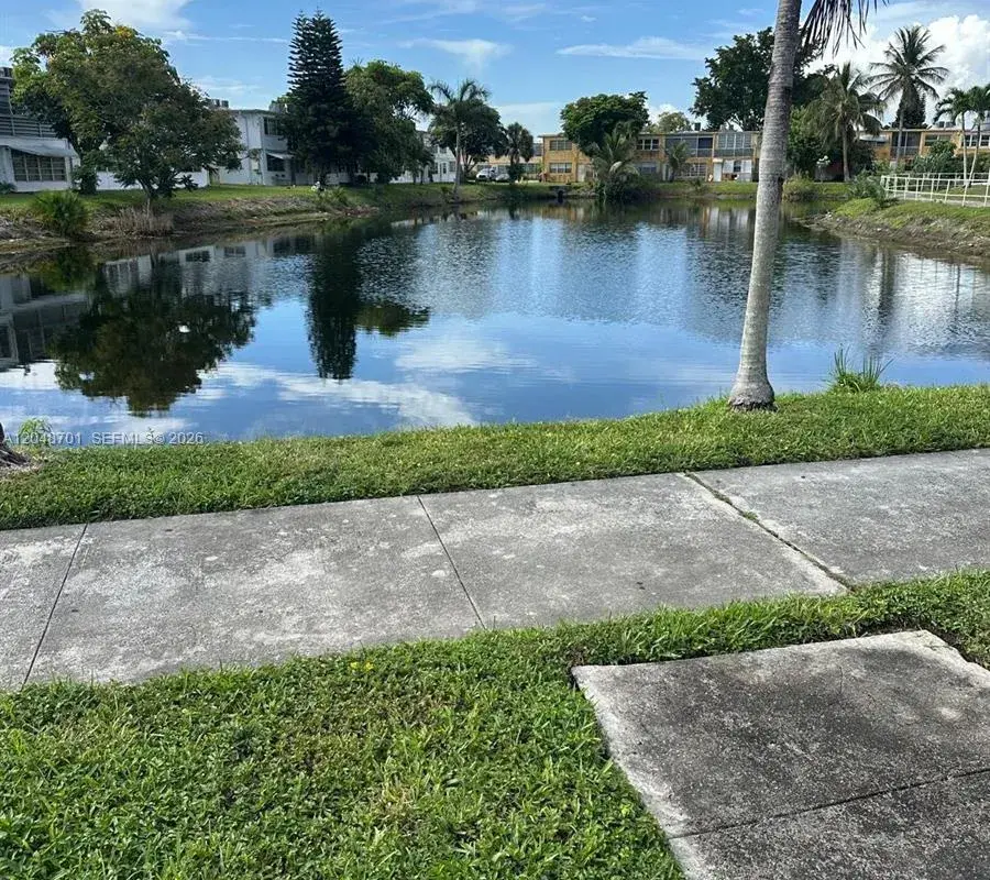 20320 NE 2nd Ave # 27, Miami Gardens FL 33179