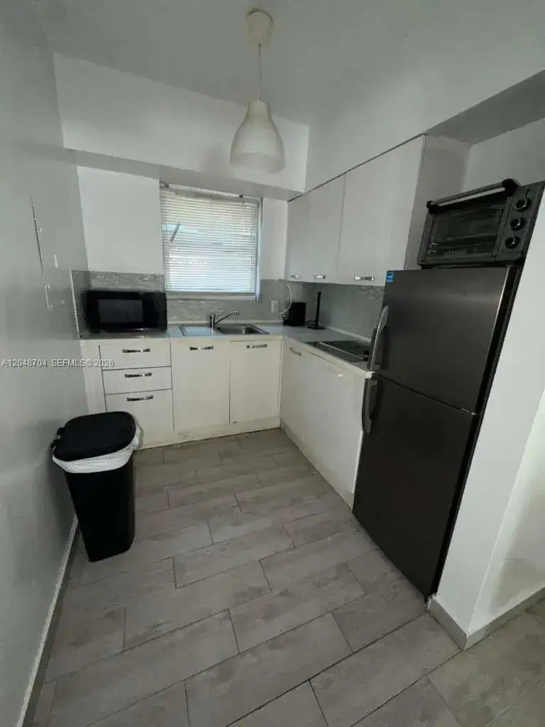 1600 Pennsylvania Ave # 7, Miami Beach FL 33139 photo 4