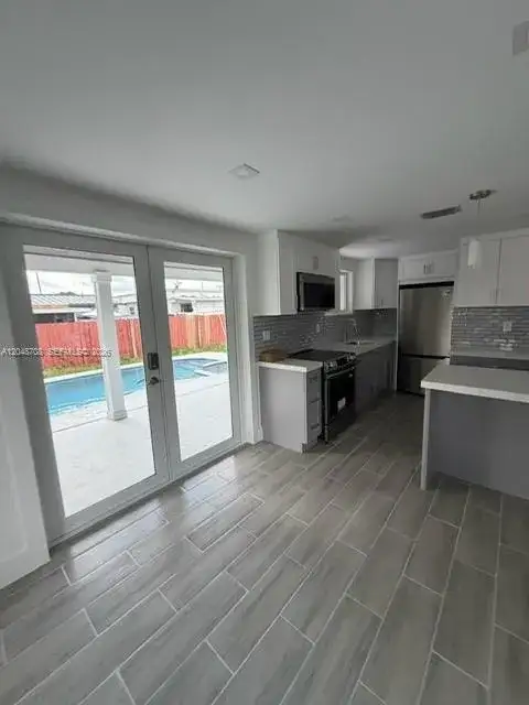 3515-3517 SW 91st Ave, Miami FL 33165 photo 4