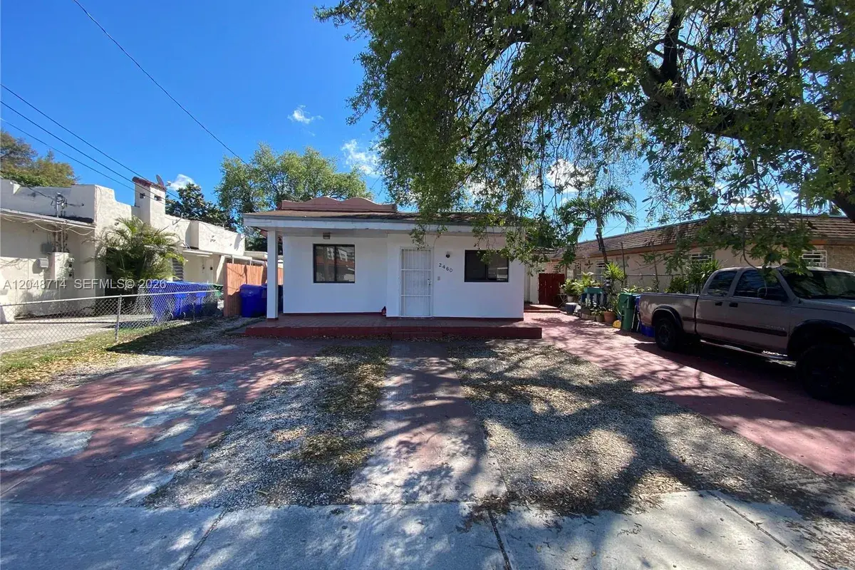 2460 NW 15th St # 4, Miami FL 33125