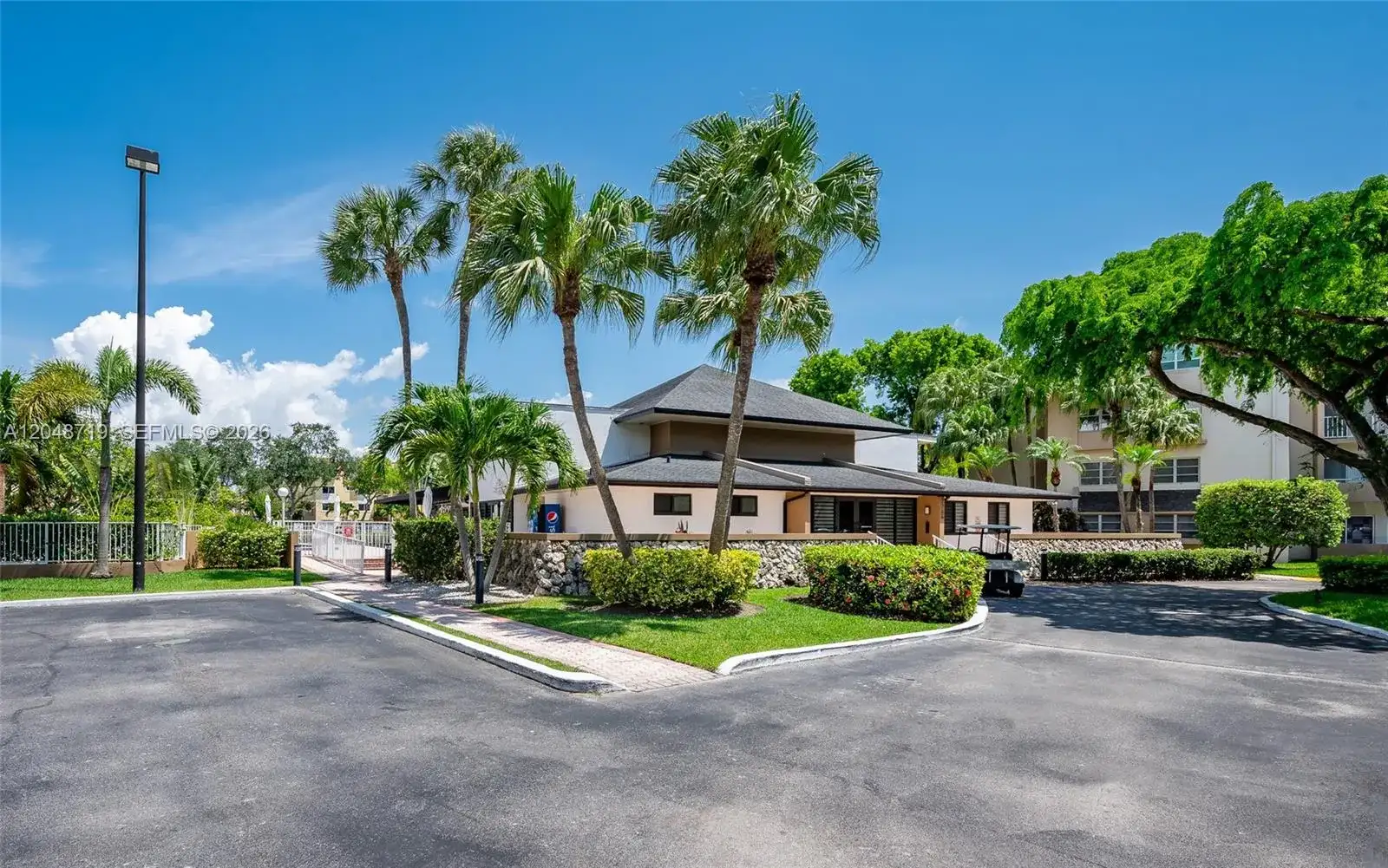 7705 SW 86th St # 114, Miami FL 33143 photo 4