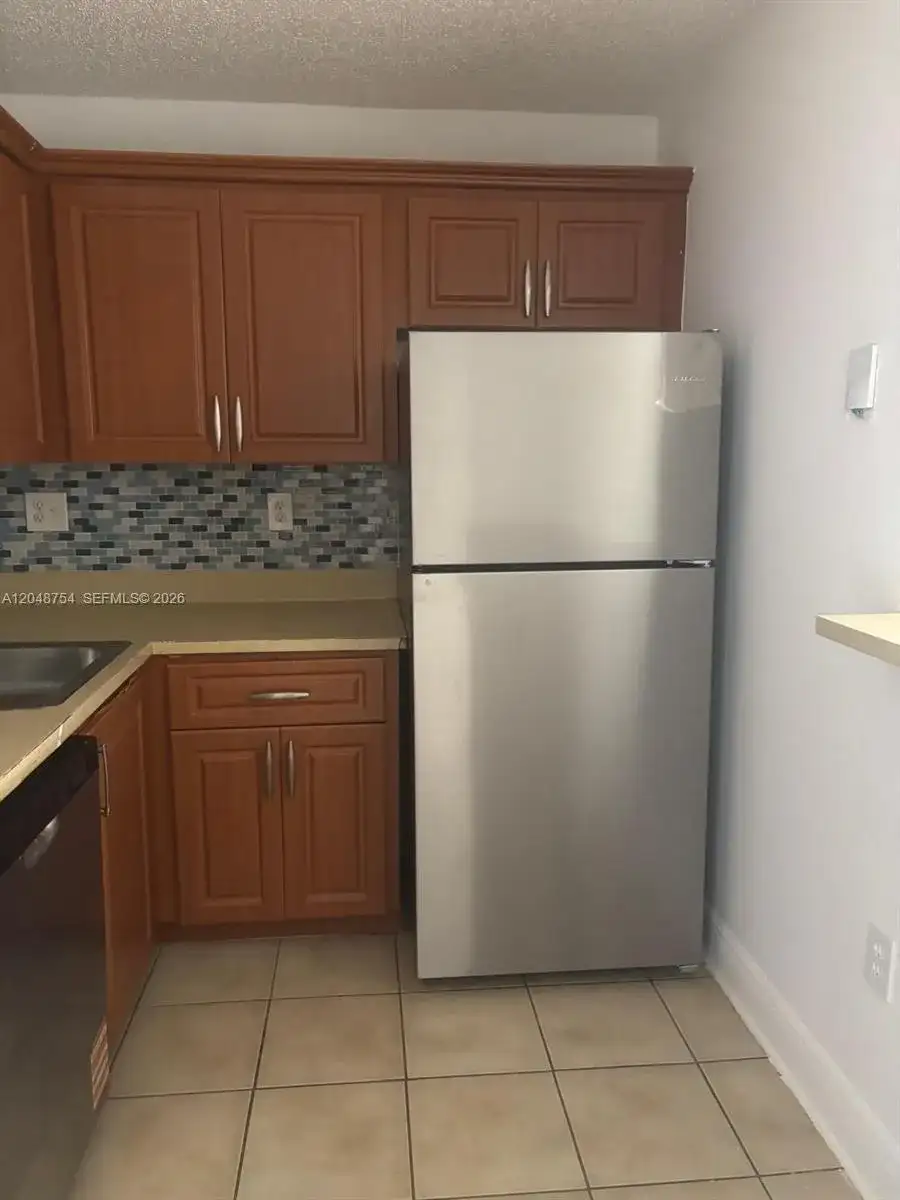 7110 NW 179th St # 211, Hialeah FL 33015 photo 3