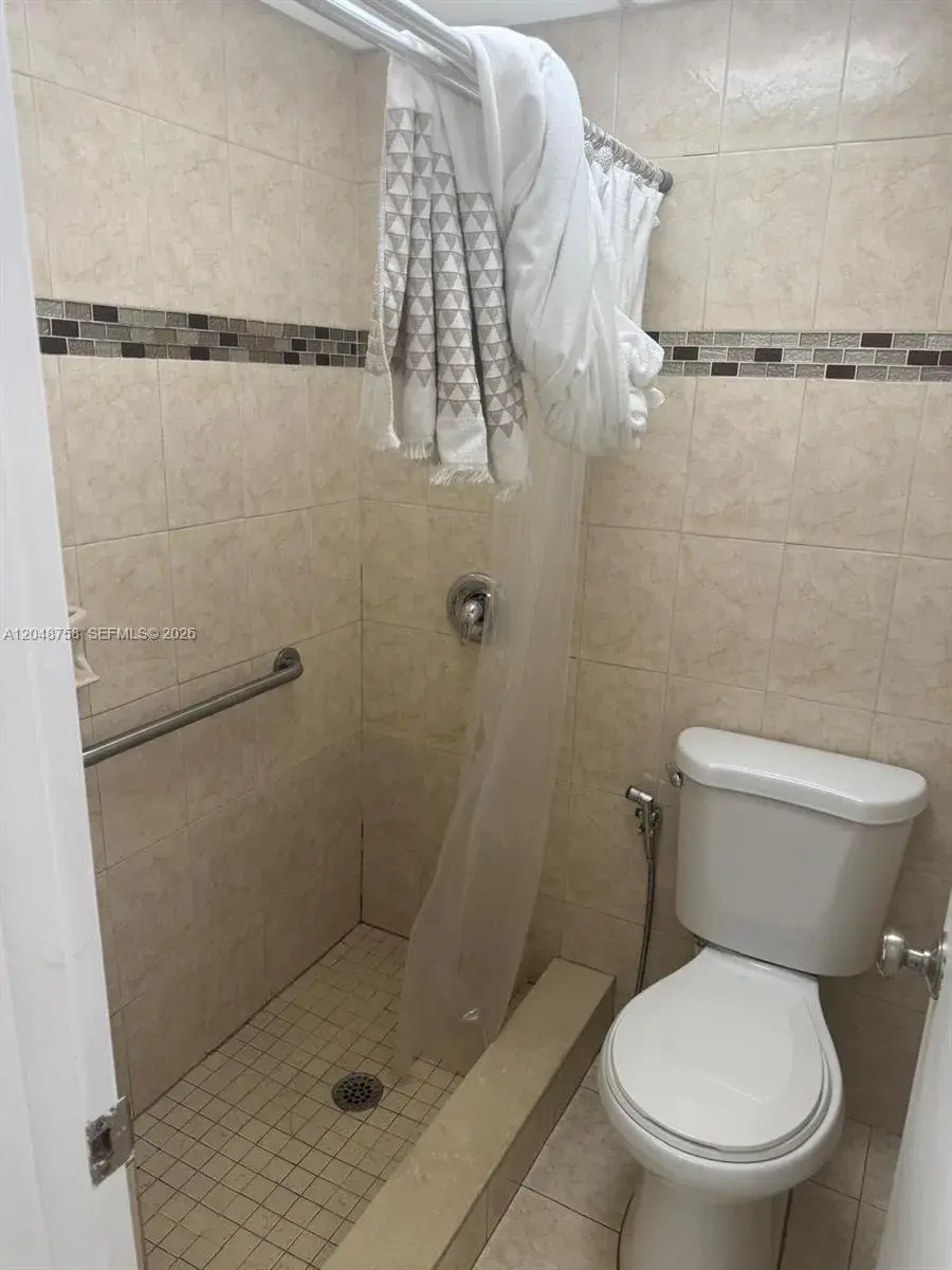 6901 SW 129th Ave # 4, Miami FL 33183