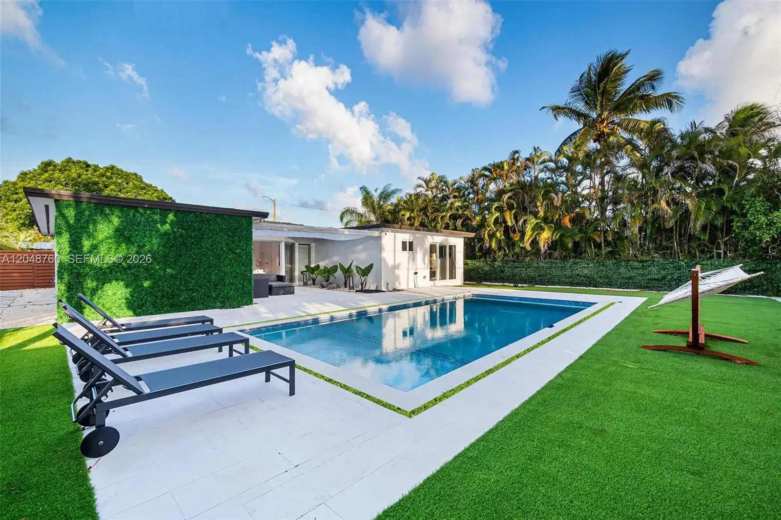 10658 NE 11th Ave, Miami Shores FL 33138 photo 3