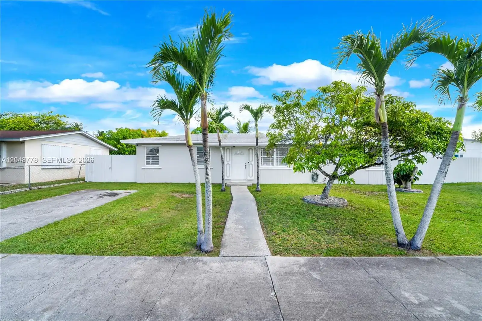 1759 W Mowry Ct, Homestead FL 33030