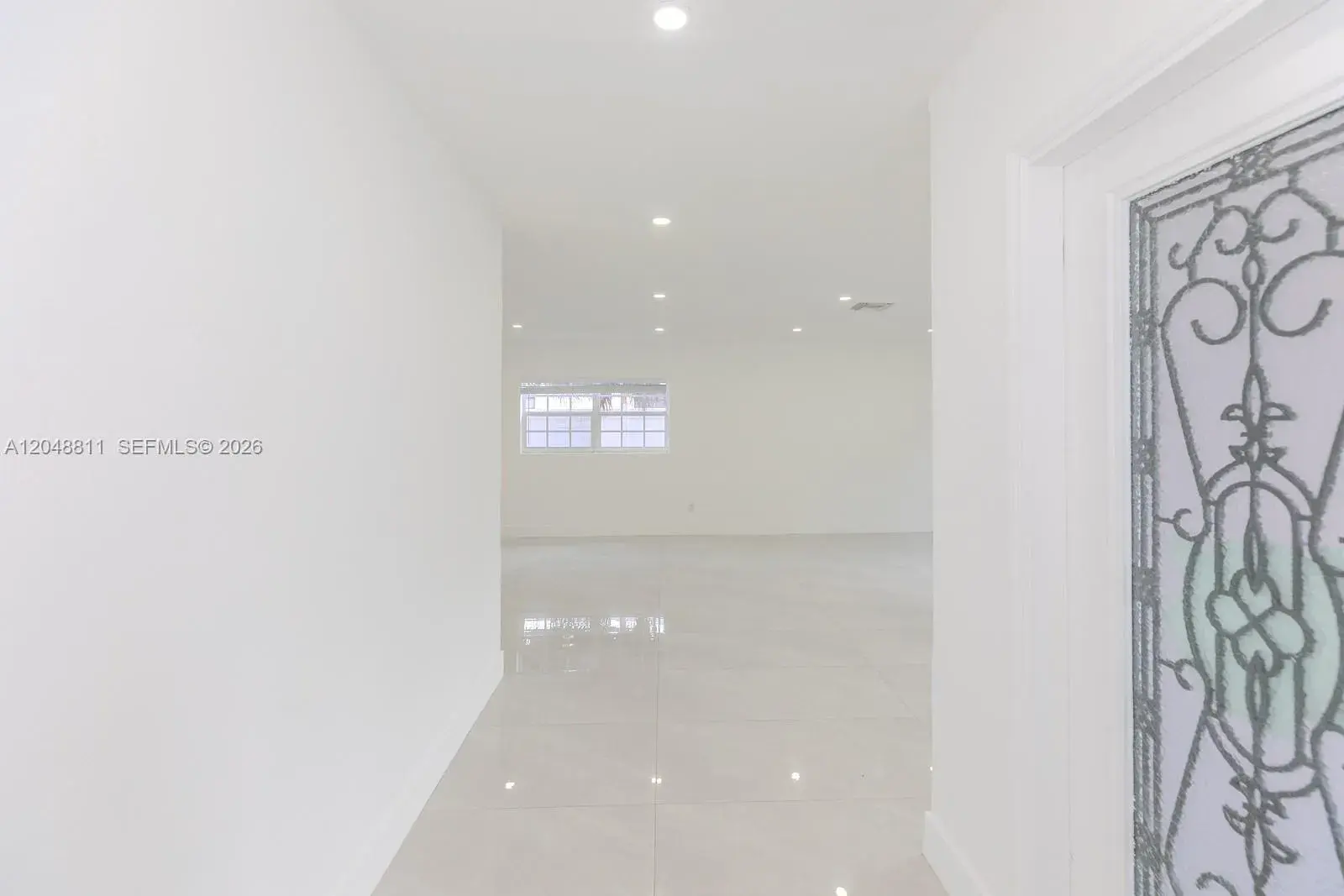 913 NE 2nd St, Hallandale Beach FL 33009