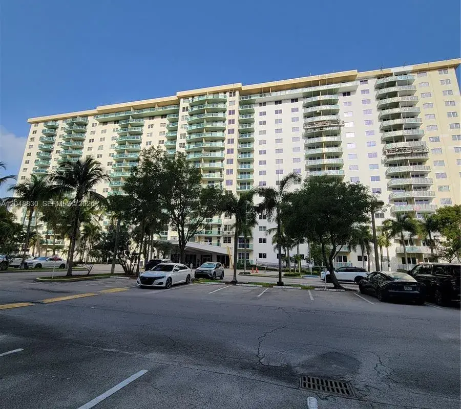 19390 Collins Ave # 220, Sunny Isles Beach FL 33160