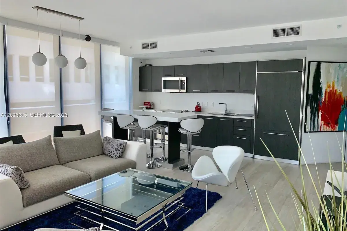 55 SW 9th St # 2706, Miami FL 33130