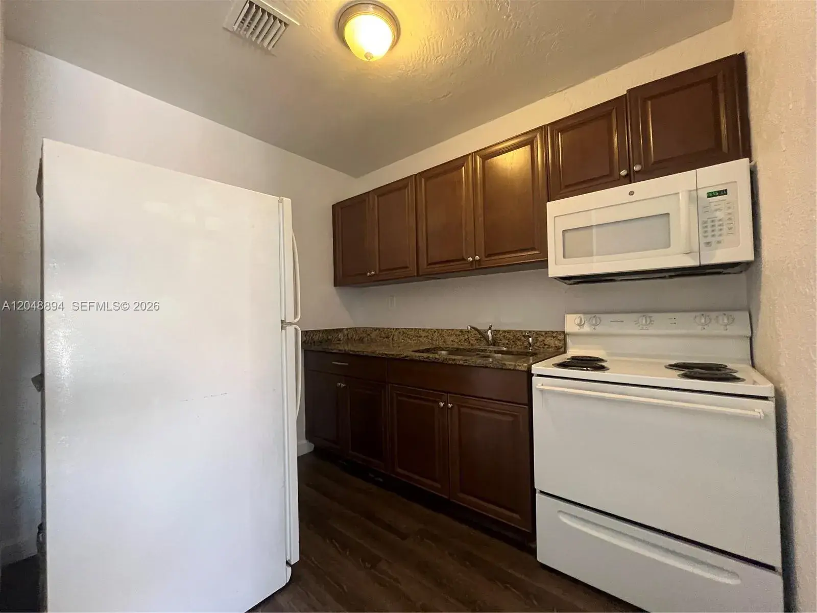 3024 NW 2nd St, Pompano Beach FL 33069