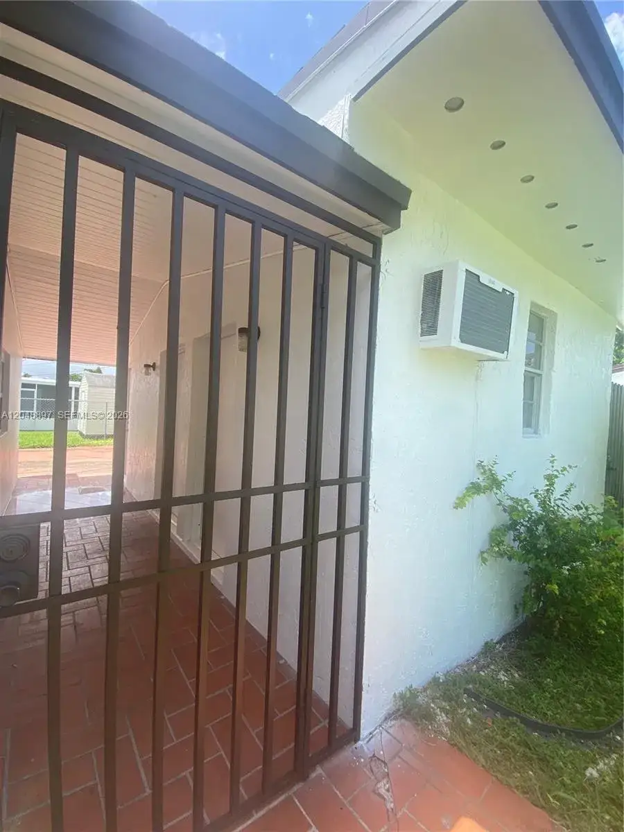 15130 Tyler St, Miami FL 33176