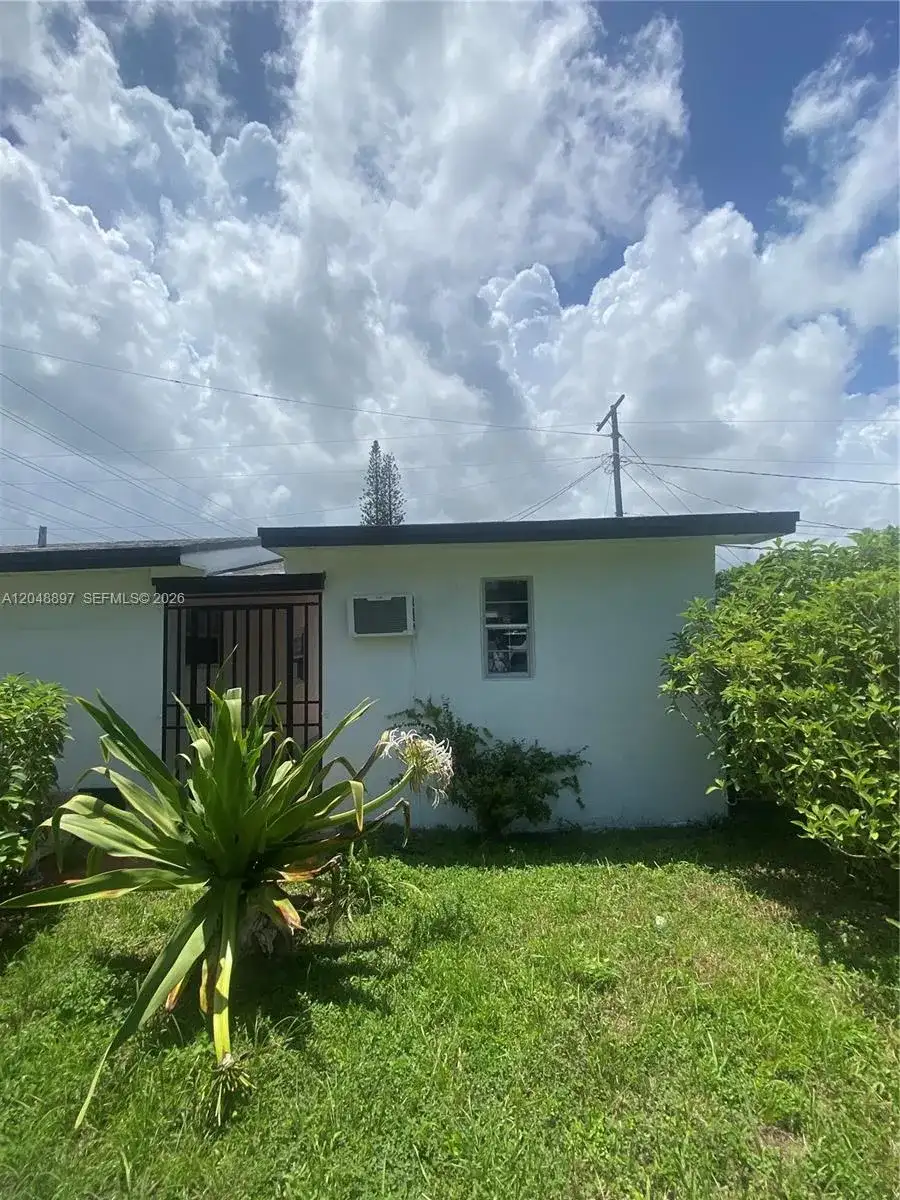 15130 Tyler St, Miami FL 33176 photo 2