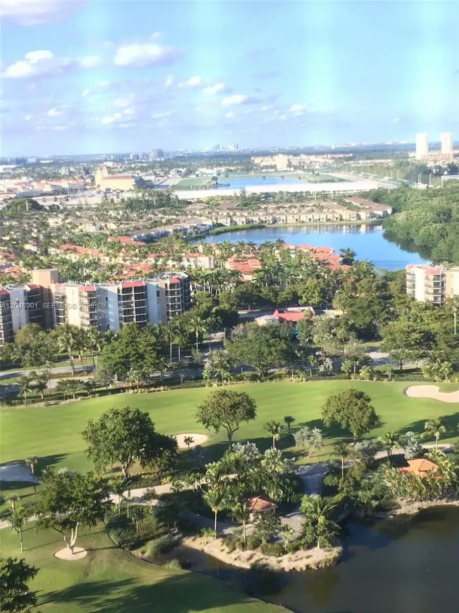 20379 W Country Club Dr # 32, Aventura FL 33180 photo 3