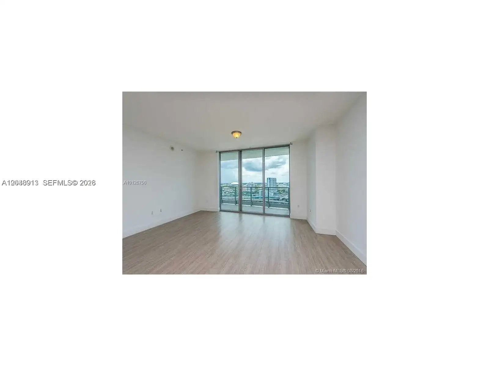90 SW 3rd St # 2609, Miami FL 33130 photo 4