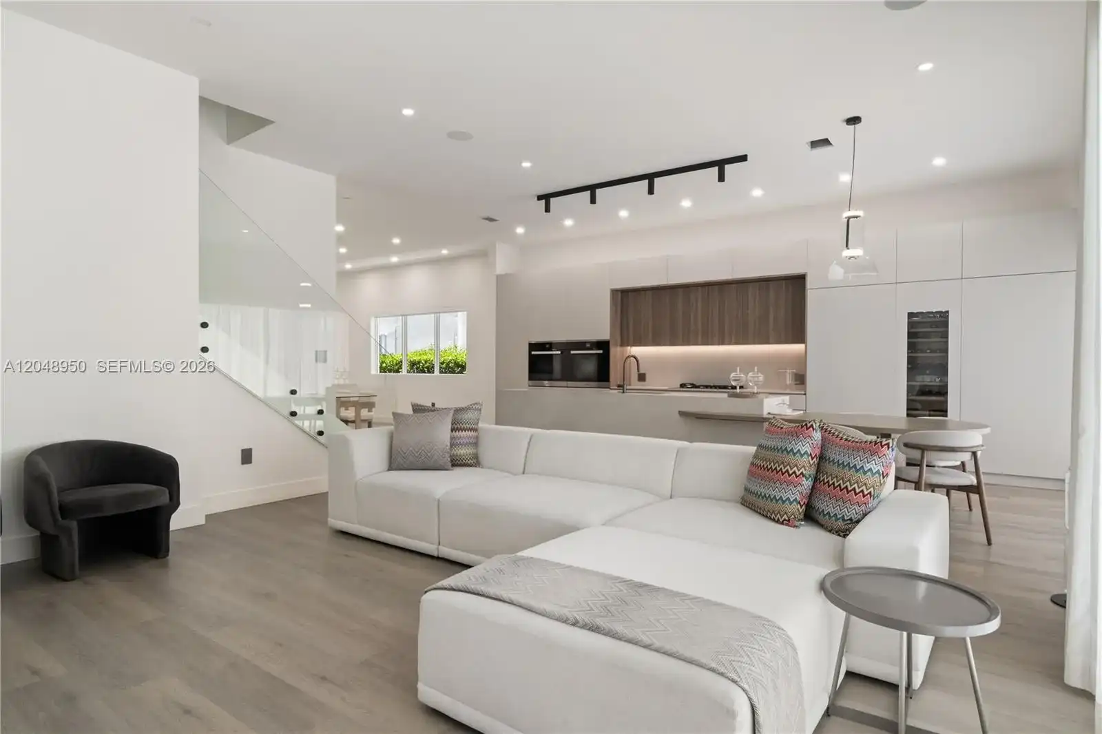 18955 Atlantic Blvd, Sunny Isles Beach FL 33160