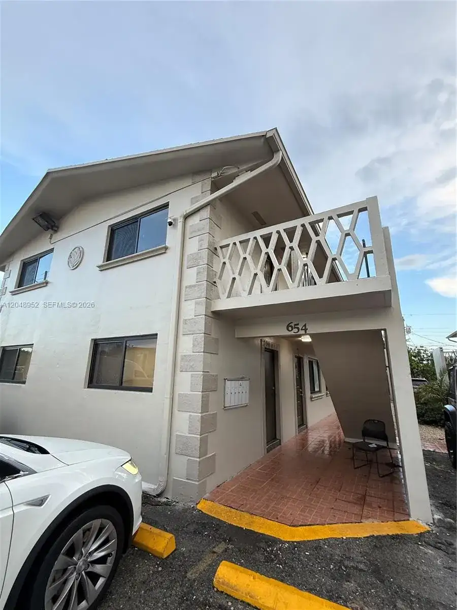 654 W 29th St # 4, Hialeah FL 33012 photo 3