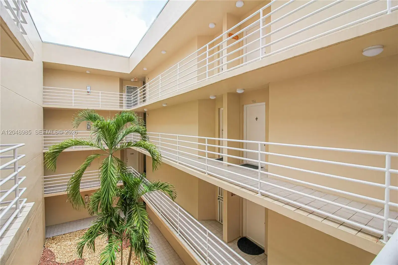 8050 NW 8th St # 1306, Miami FL 33126 photo 4