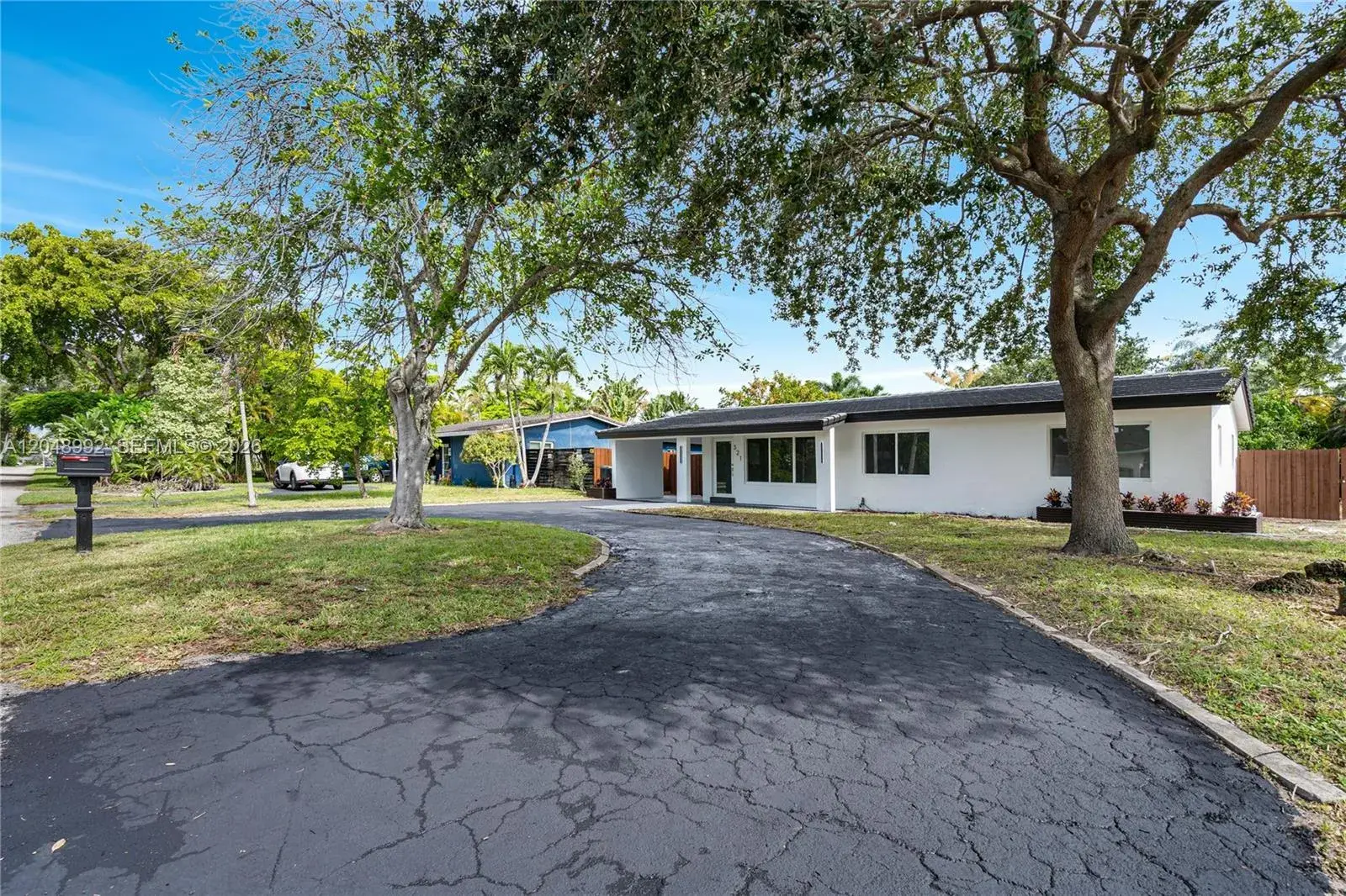 321 NW 36th St, Oakland Park FL 33309