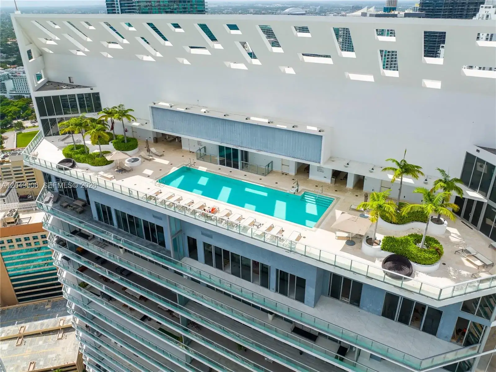 1300 Brickell Bay Dr # 2509, Miami FL 33131 photo 2