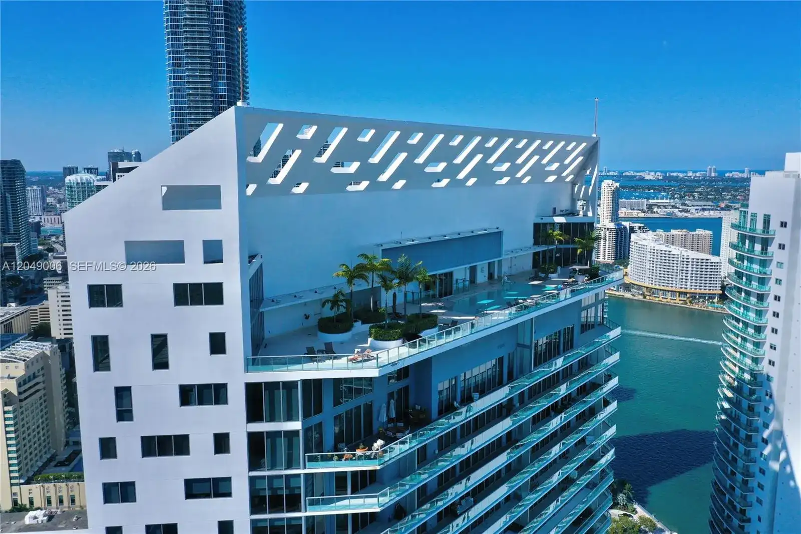 1300 Brickell Bay Dr # 2509, Miami FL 33131 photo 3