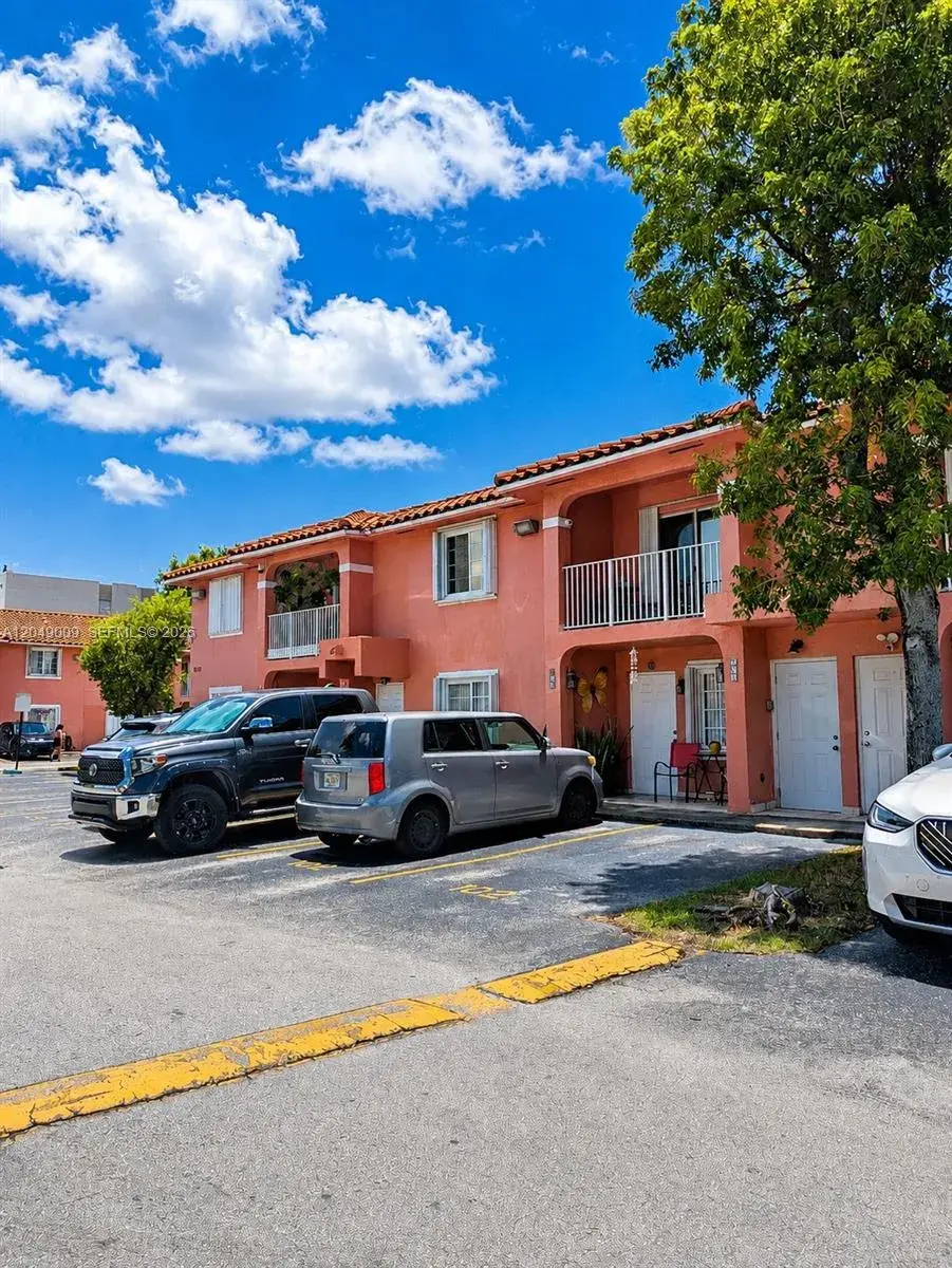 5800 W 18th Ln, Hialeah FL 33012