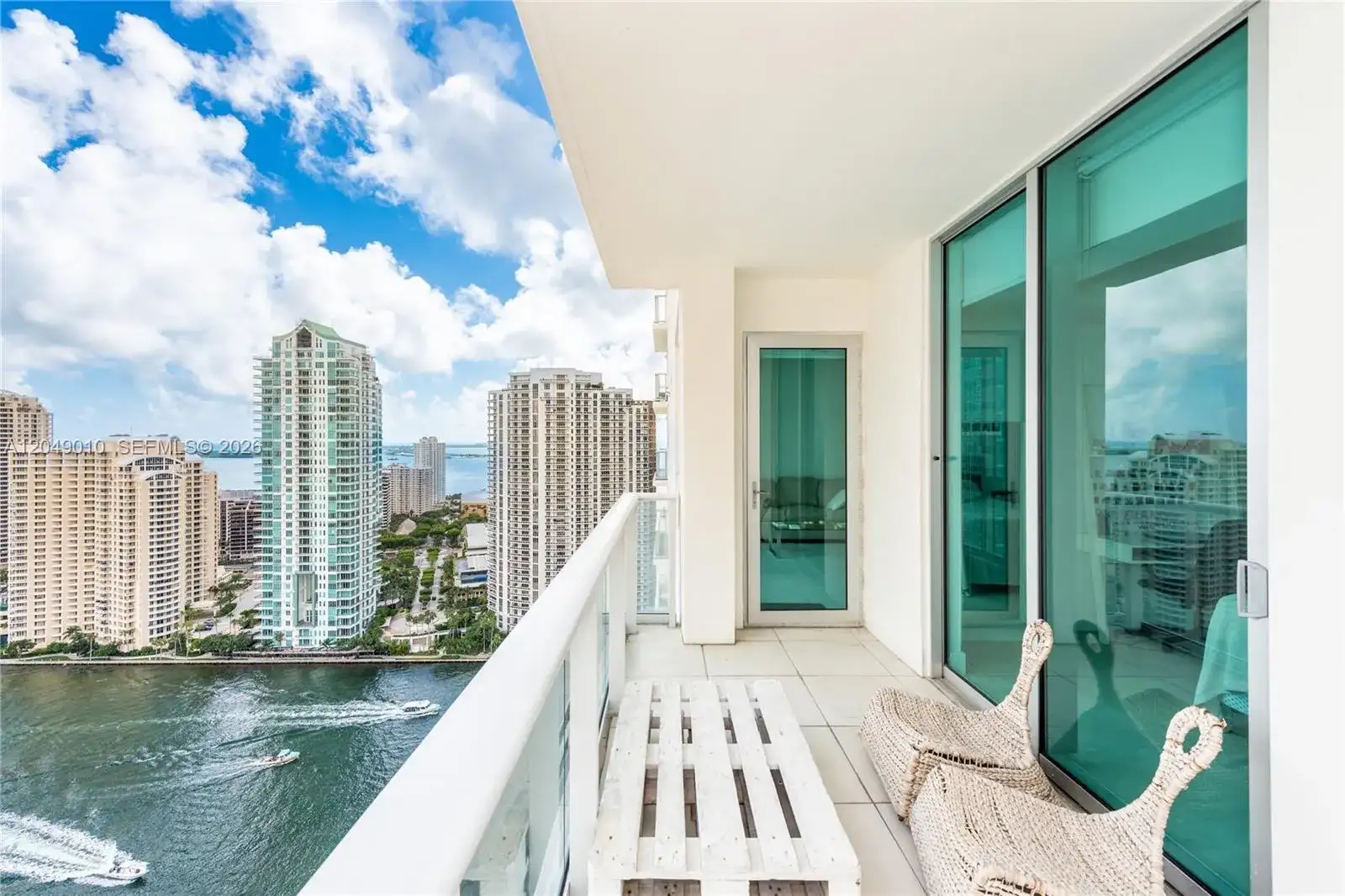 300 S Biscayne Blvd # 2814, Miami FL 33131 photo 3