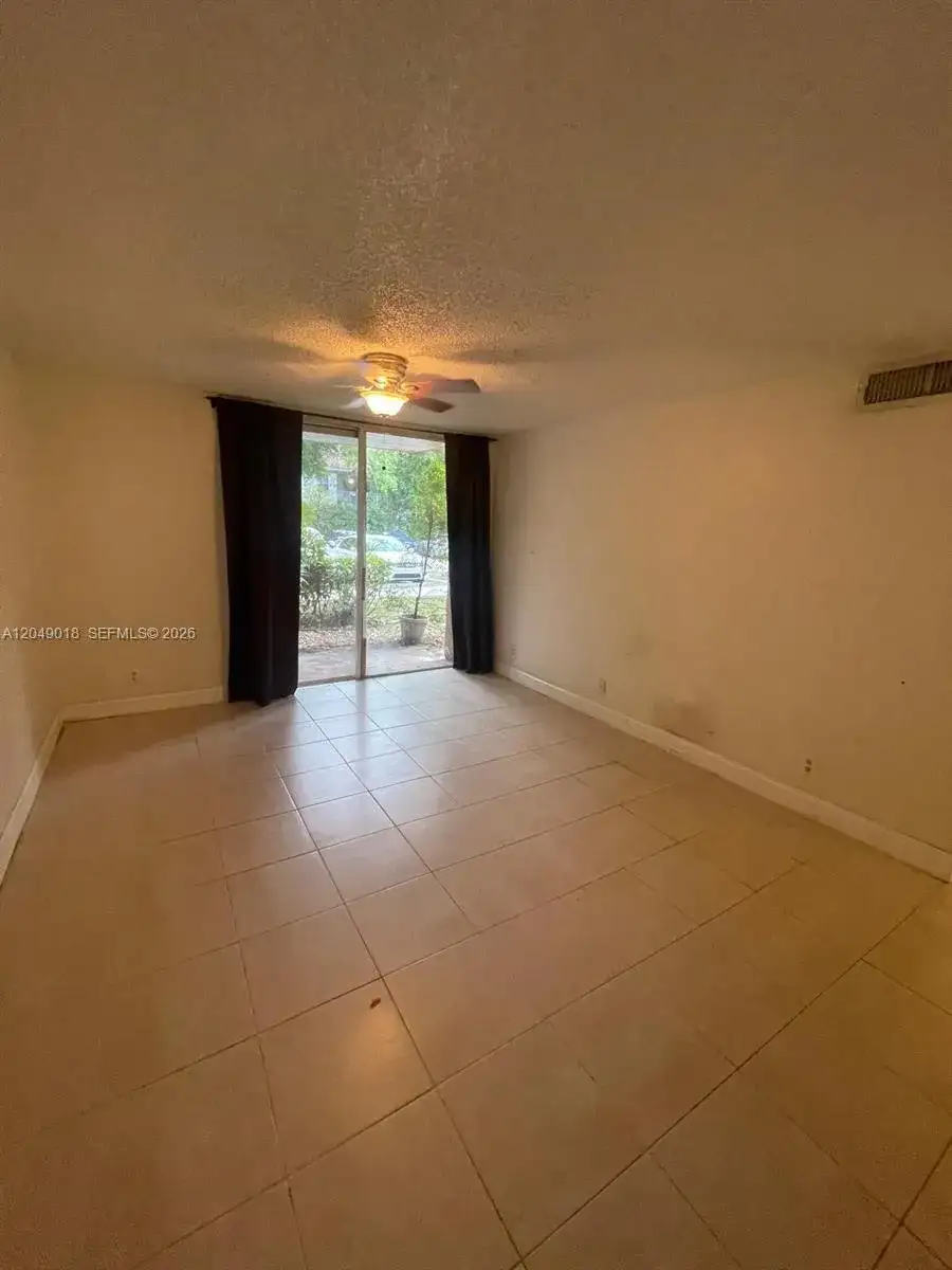 10773 Cleary Blvd # 103, Plantation FL 33324 photo 2