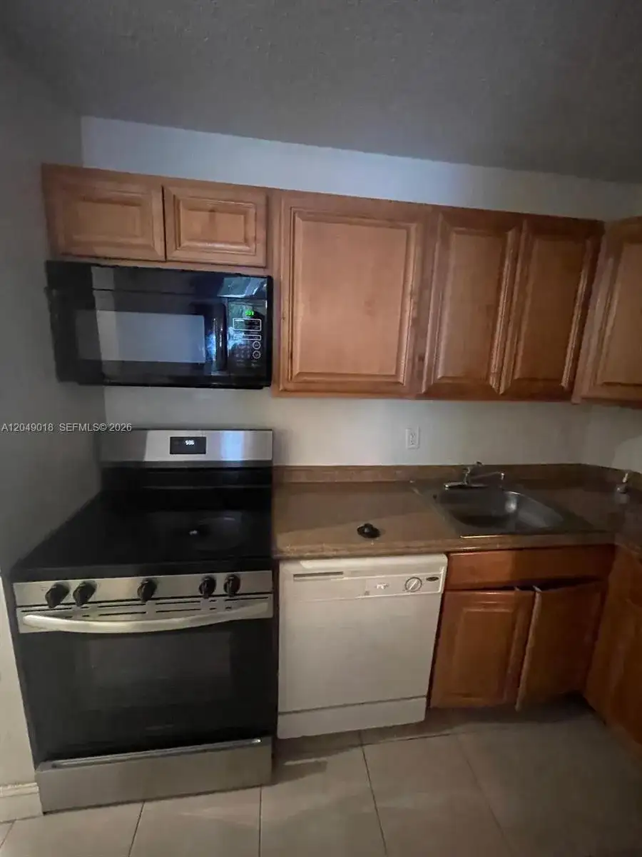 10773 Cleary Blvd # 103, Plantation FL 33324 photo 5