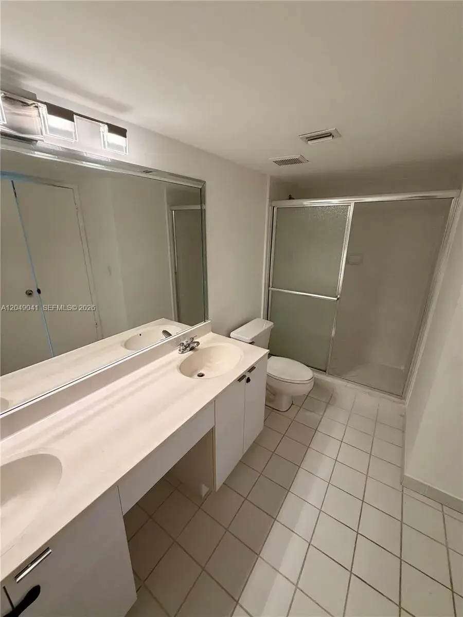 3300 NE 191st St # 404, Aventura FL 33180