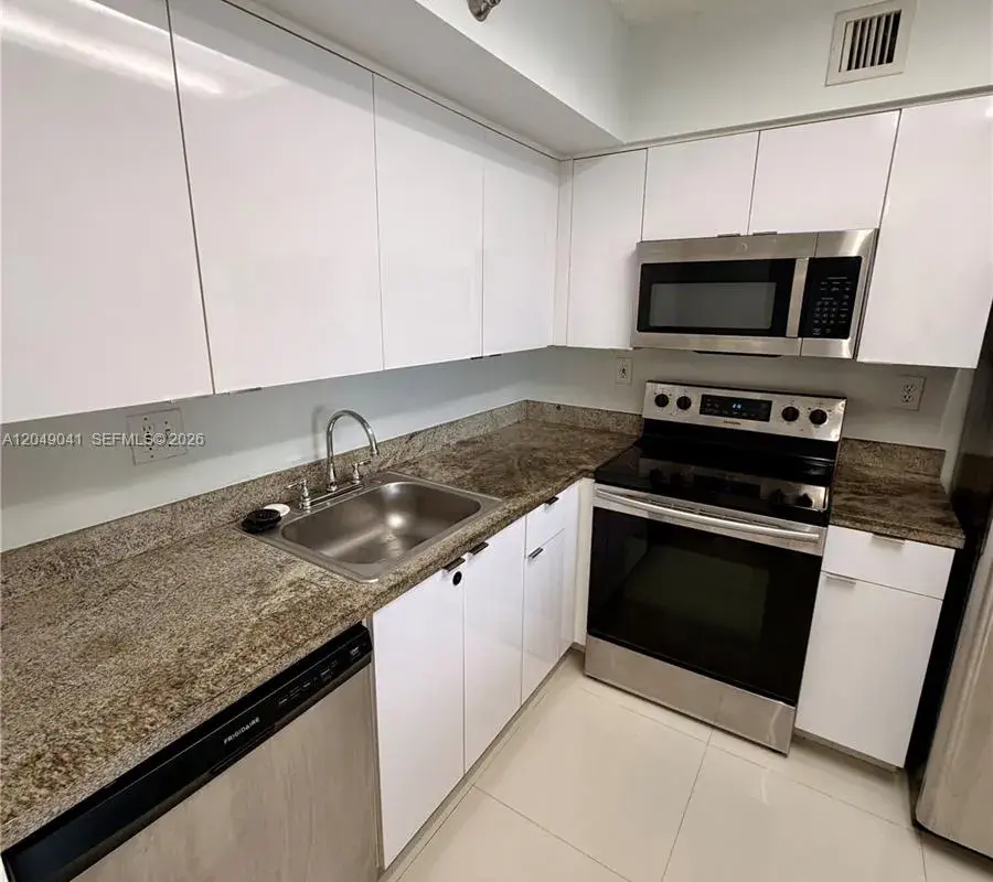 3300 NE 191st St # 404, Aventura FL 33180