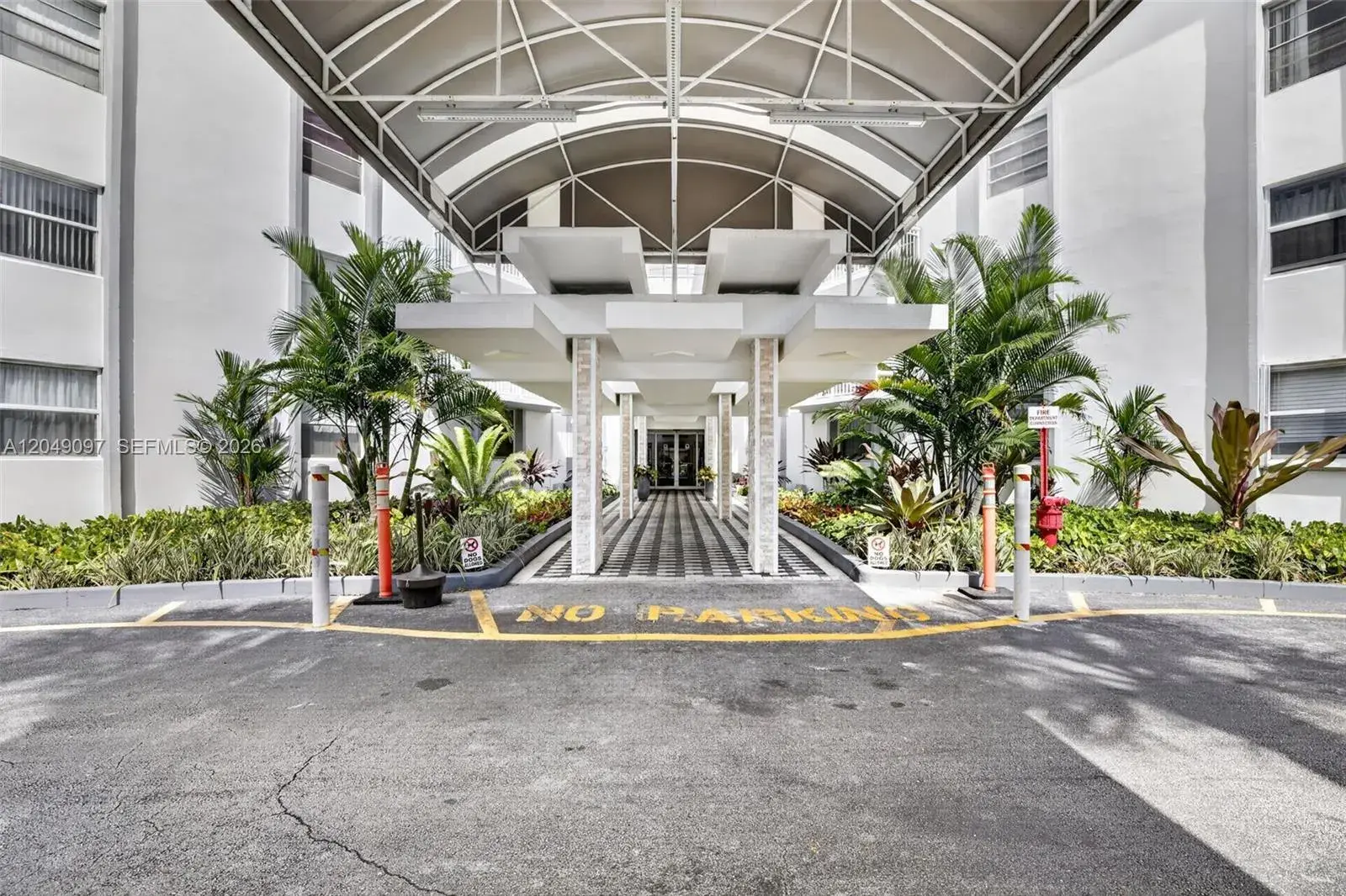 1913 S Ocean Dr # 225, Hallandale Beach FL 33009