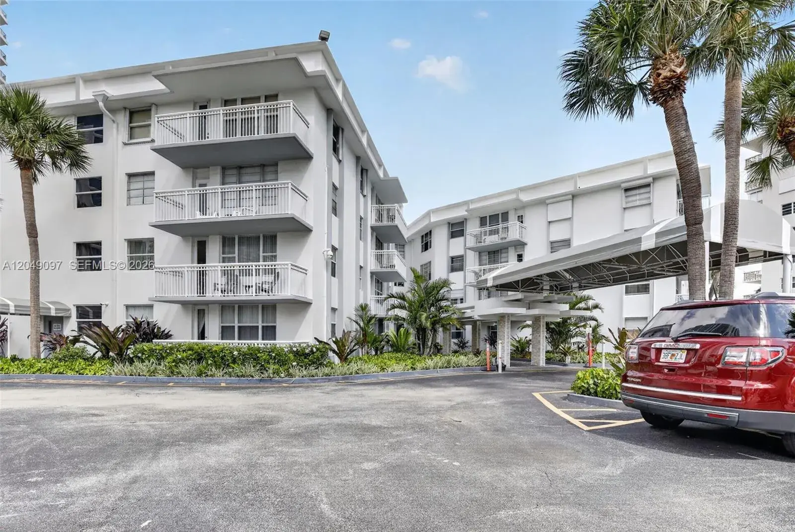 1913 S Ocean Dr # 225, Hallandale Beach FL 33009