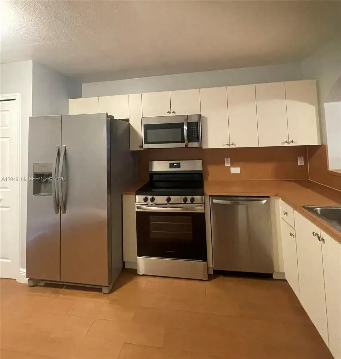 1261 SE 27th St # 104, Homestead FL 33035 photo 4