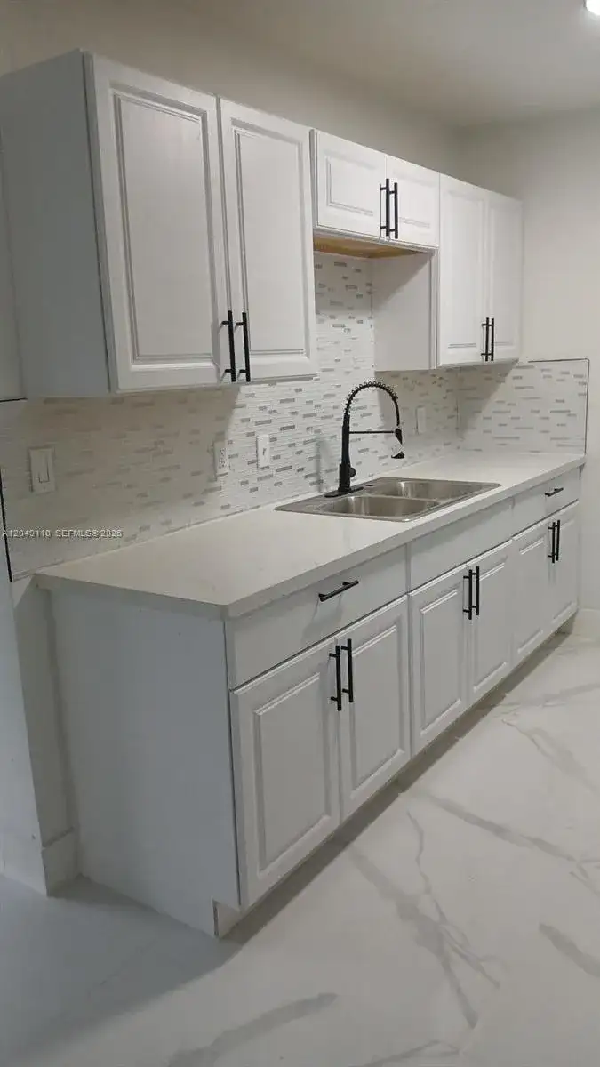3751 SW 31st Dr, West Park FL 33023 photo 3