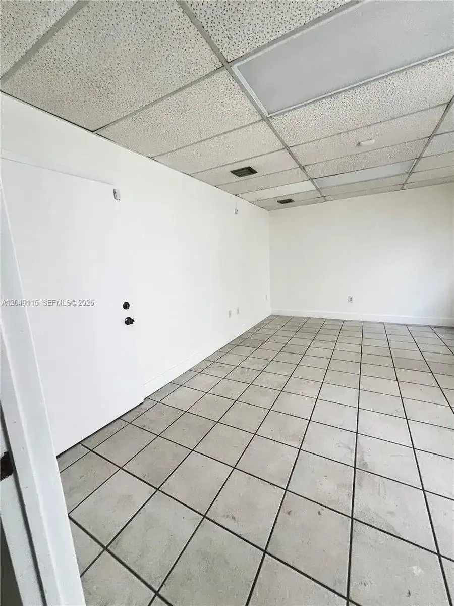 8000 NW 31st St # 18, Doral FL 33122 photo 4