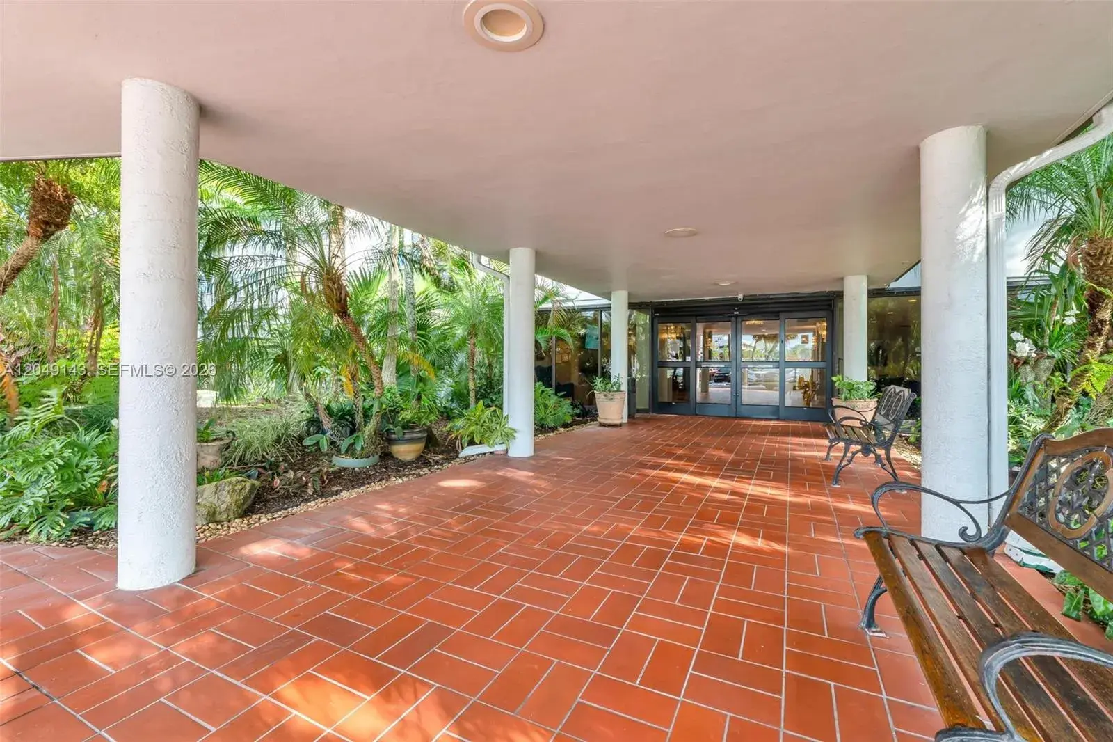 3800 Hillcrest Dr # 422, Hollywood FL 33021