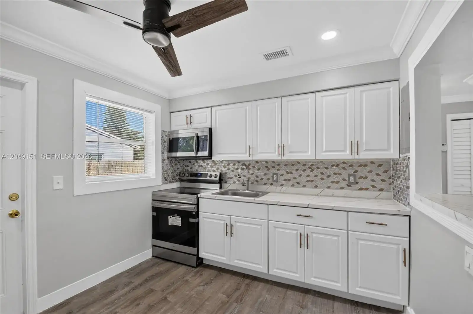 824 Bayberry Dr, Lake Park FL 33403 photo 5
