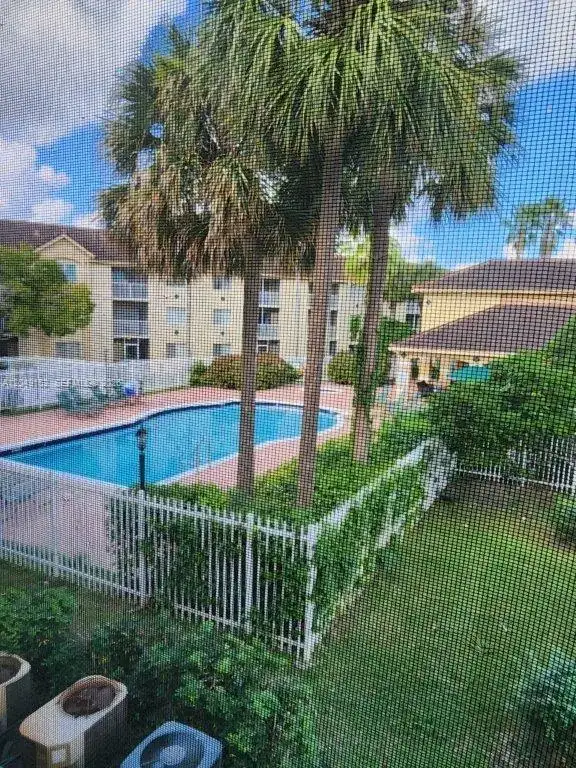 460 S PARK # 209, Hollywood FL 33021 photo 3