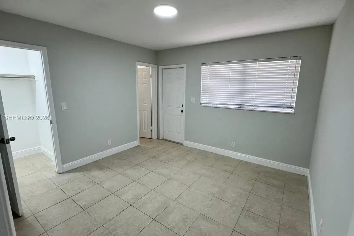 2332 Roosevelt St # 32, Hollywood FL 33020