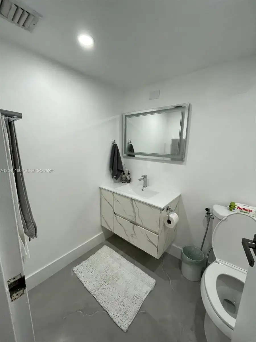 7601 E Treasure Dr # 1017, North Bay Village FL 33141 photo 5