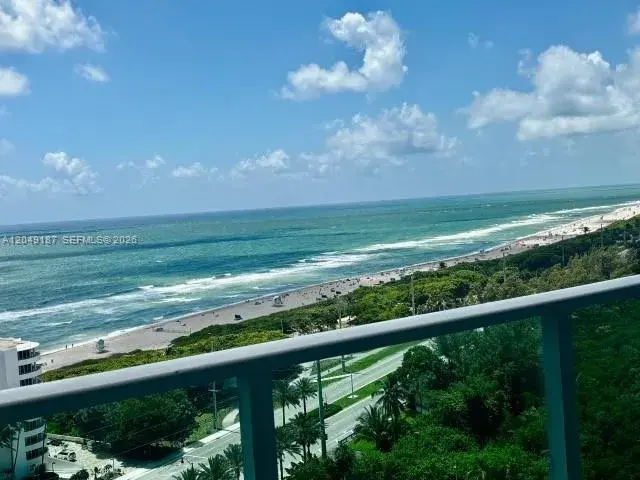 100 Bayview Dr # 1906, Sunny Isles Beach FL 33160