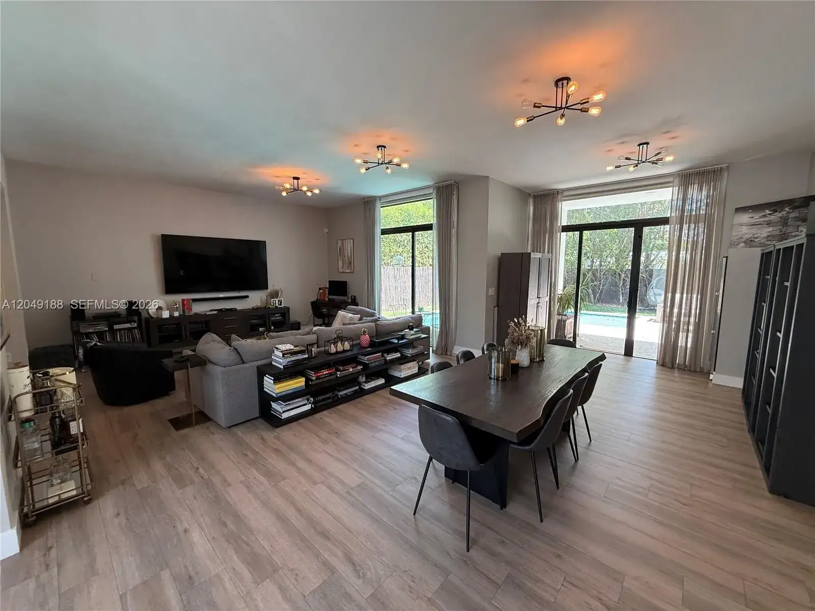 8631 Arboretum Ln, Miami FL 33138 photo 3