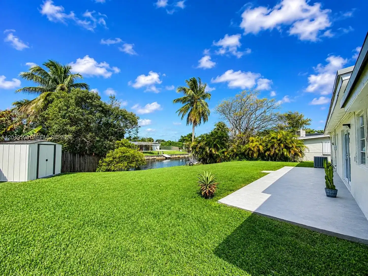 11121 SW 46th St, Miami FL 33165