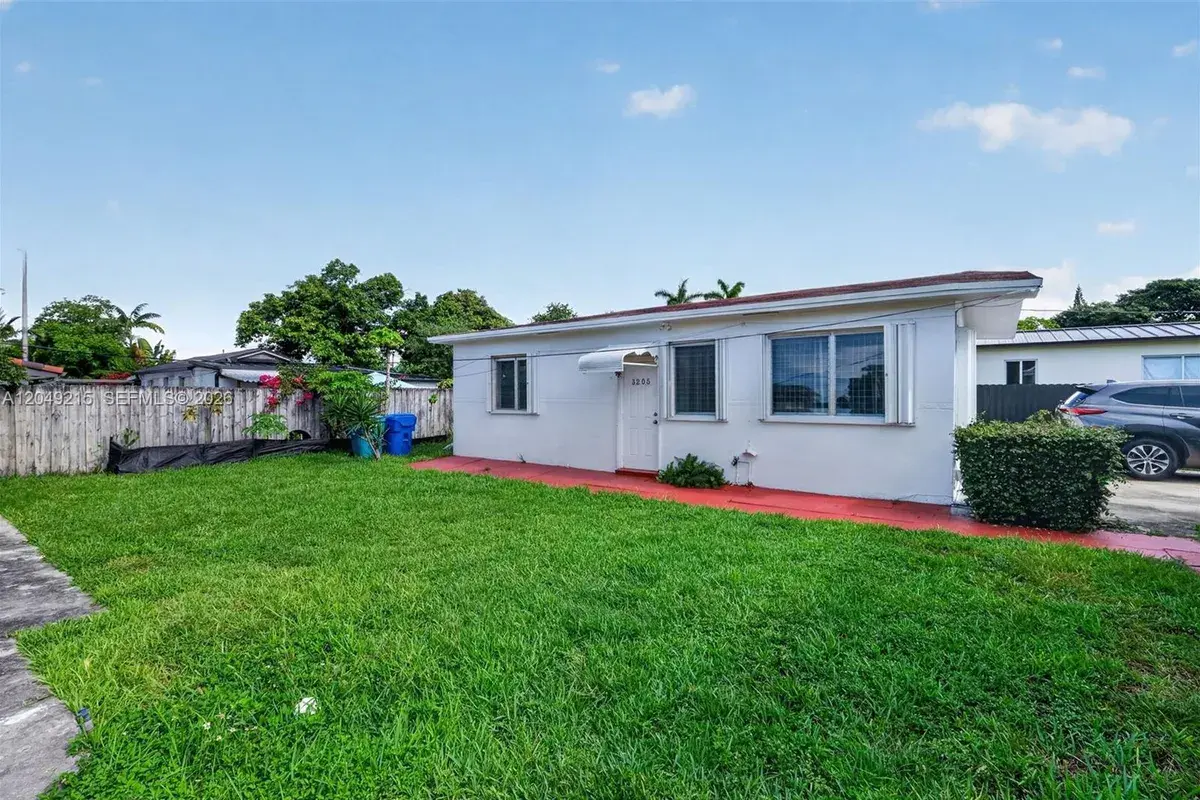 3205 NW 3rd St # 3205, Miami FL 33125