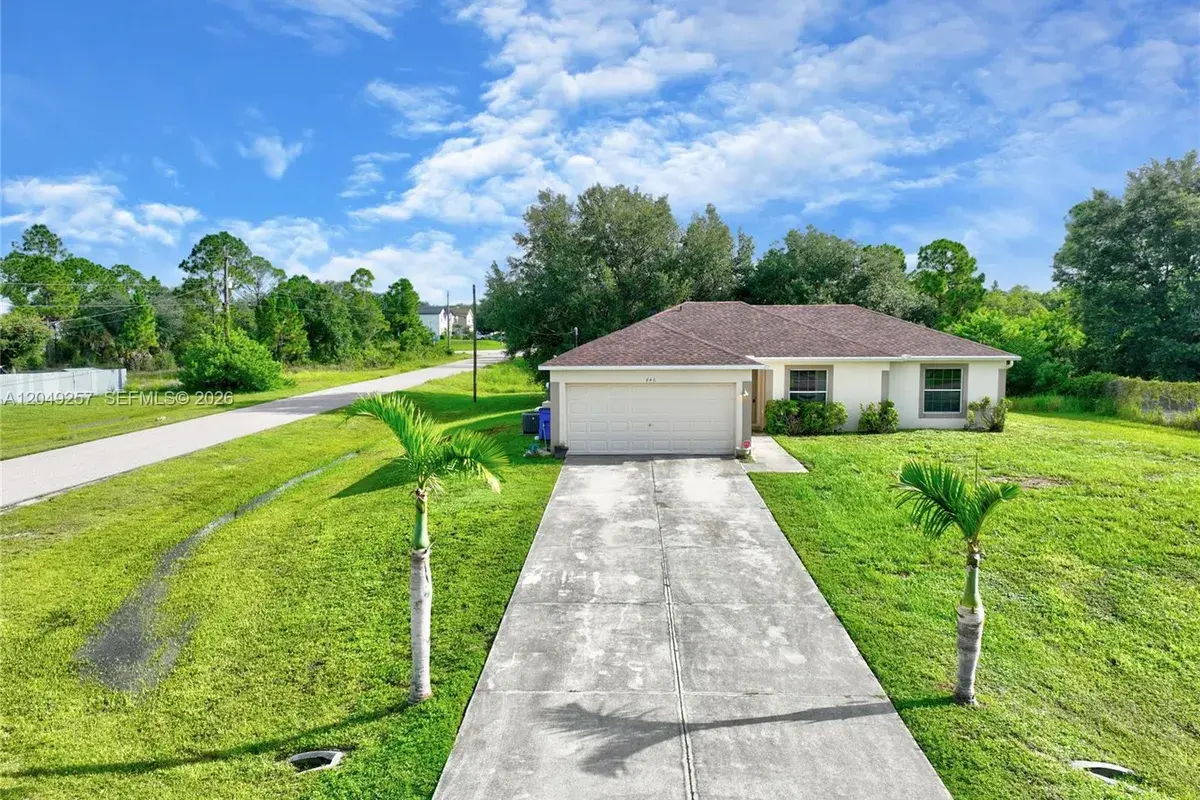 446 Windermere Dr., Lehigh Acres FL 33972