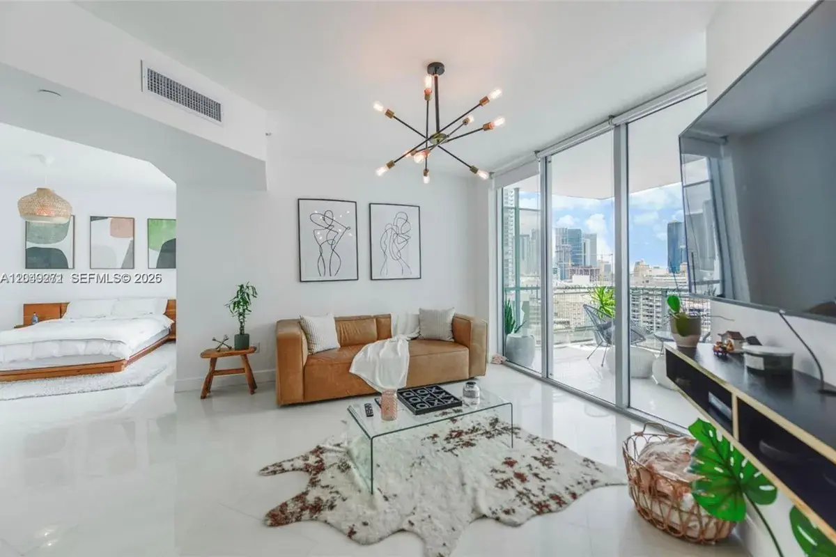 350 S Miami Ave # 1911, Miami FL 33130
