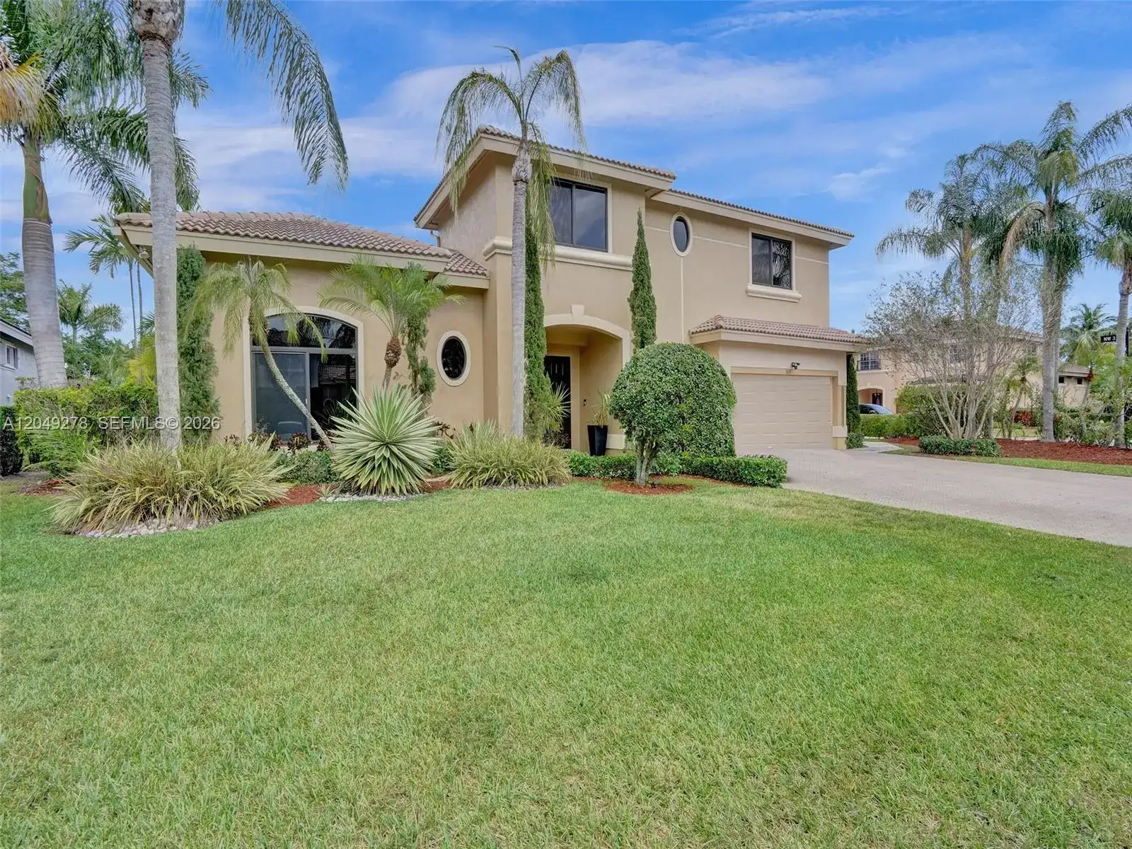 303 NW 119th Dr, Coral Springs FL 33071 photo 2