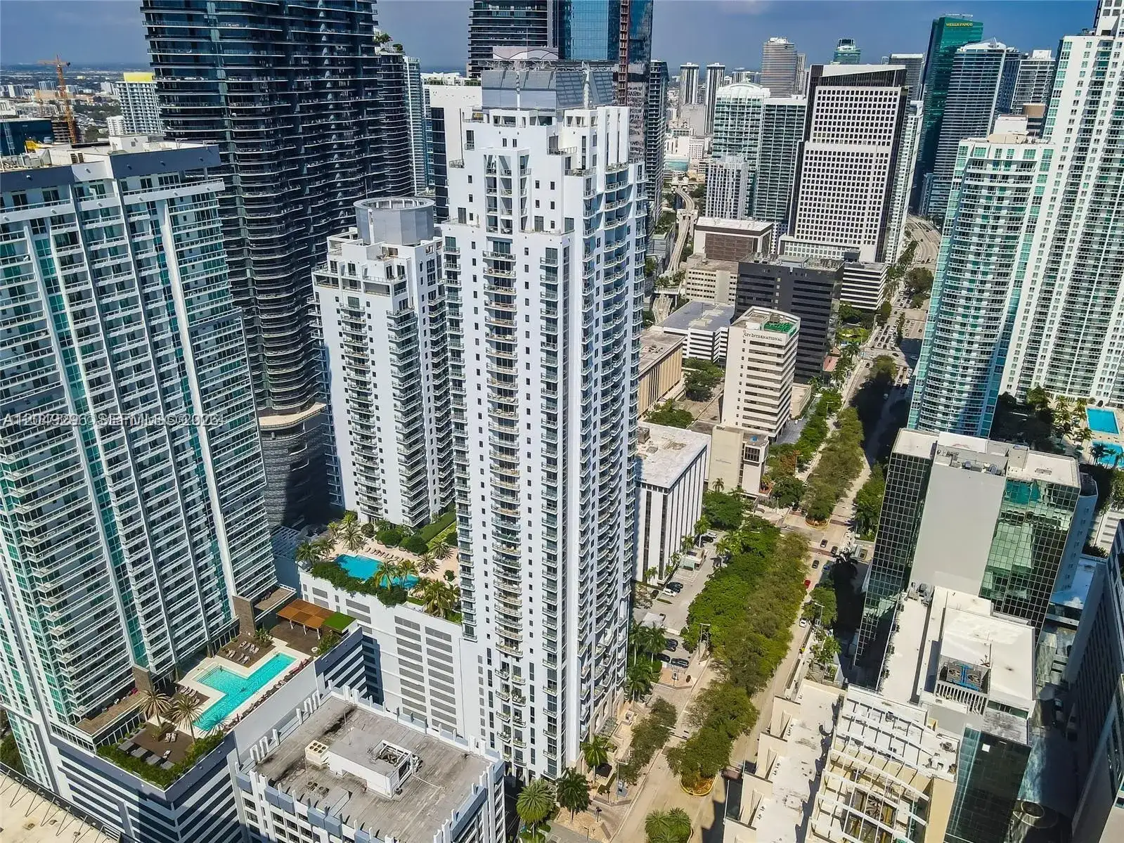 1060 Brickell Ave # 1505, Miami FL 33131 photo 5