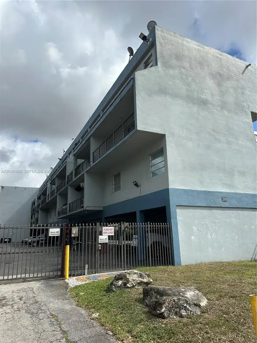 399 NW 72nd Ave # 310, Miami FL 33126 photo 3