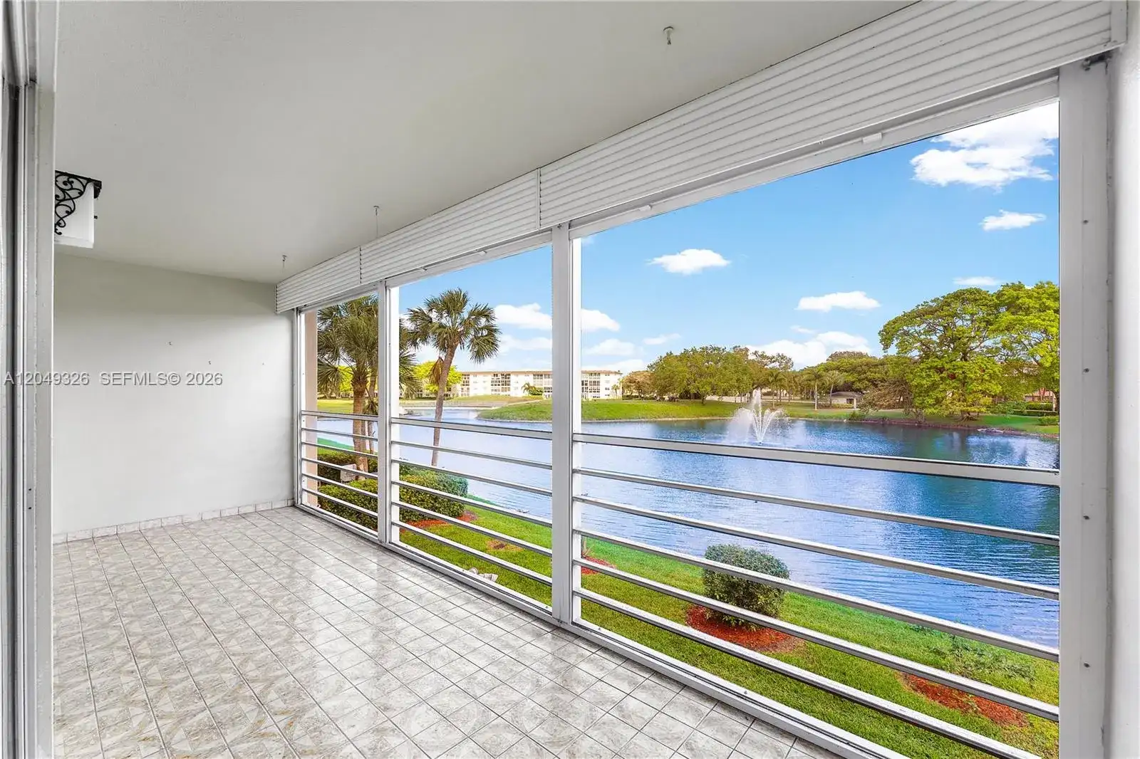4301 Martinique Cir # H2, Coconut Creek FL 33066 photo 2